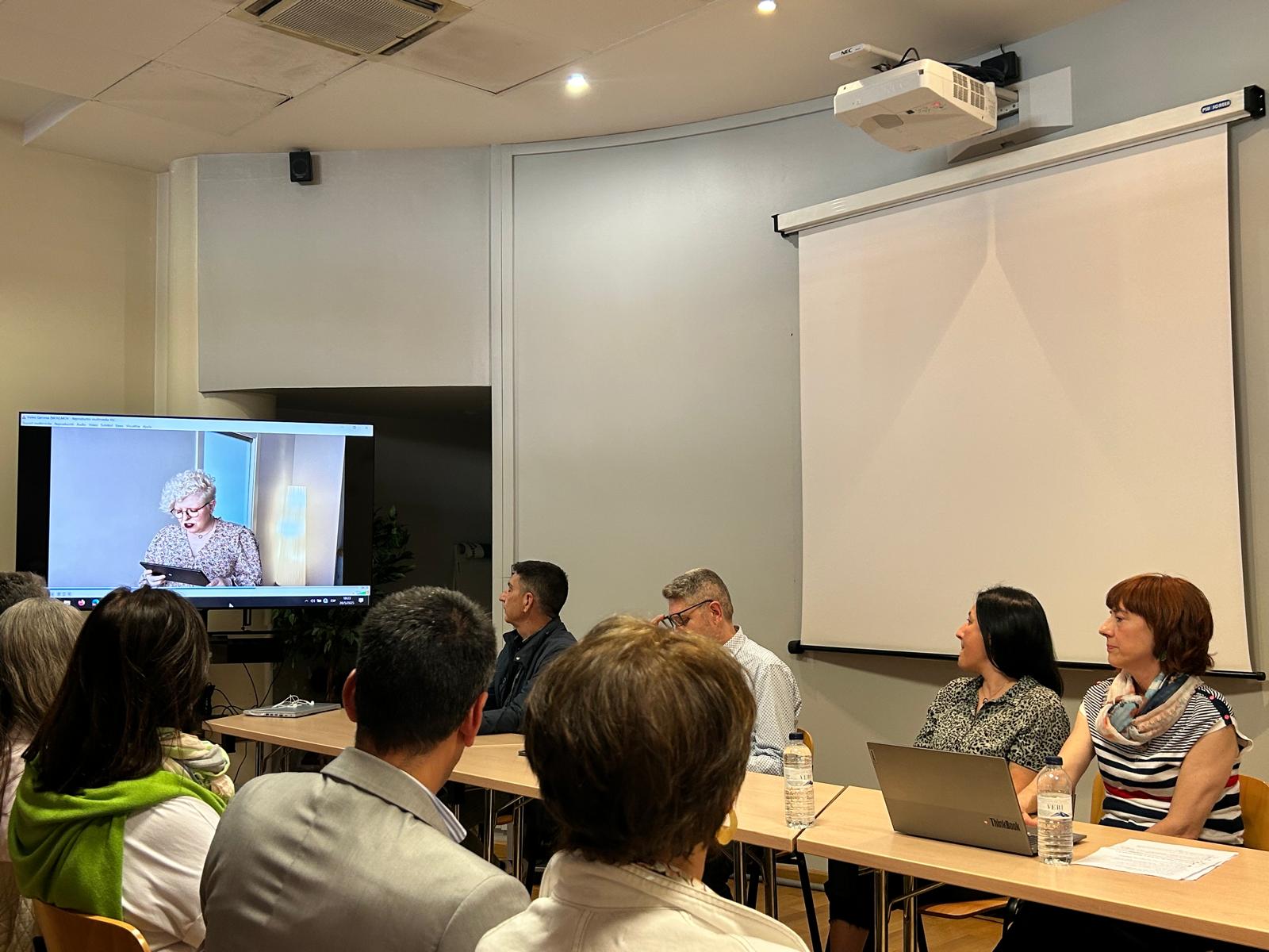 f5b0b943-7ca9-4e2a-bba7-52f1c00ccd3f