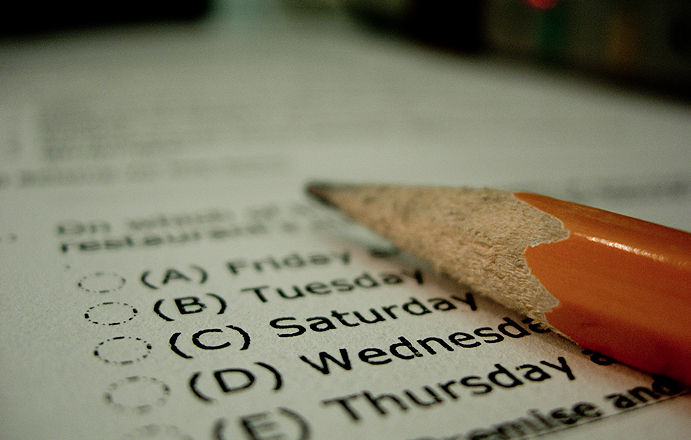 "Exams Start... Now" de Ryan McGilchrist a Flickr